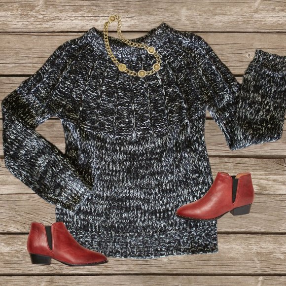 Promesa Tops - Promesa Black & White Woven Soft Sweater Size S/M